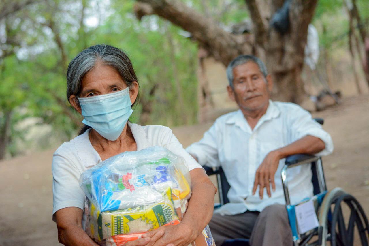 gobierno-beneficia-a-familias-afectadas-por-la-emergencia-covid-19-en-comunidad-de-jiquilisco